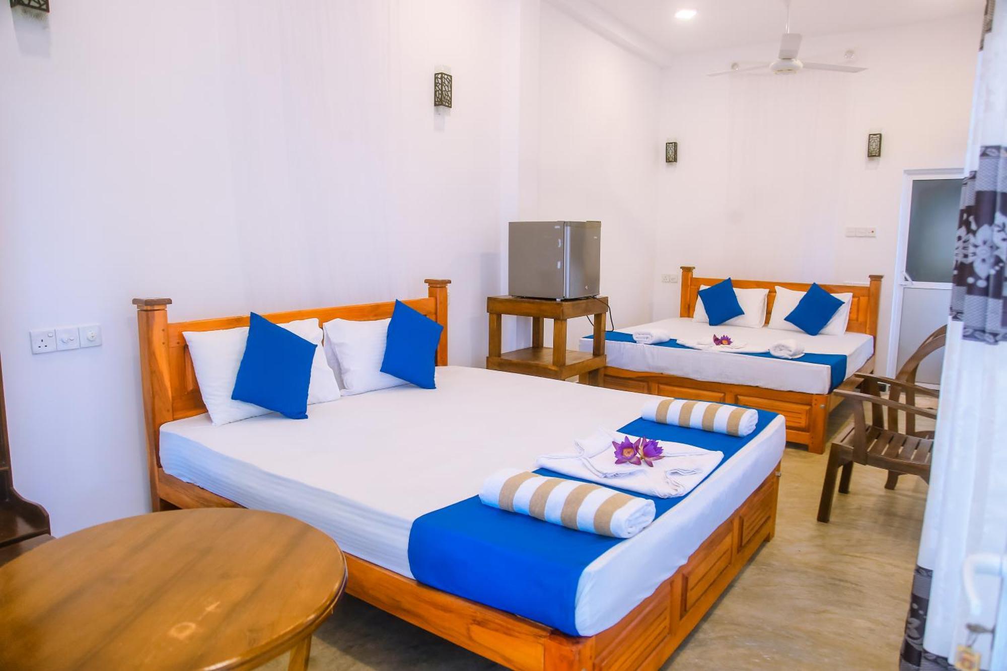 Hotel Blue Sky Mirissa Exterior foto