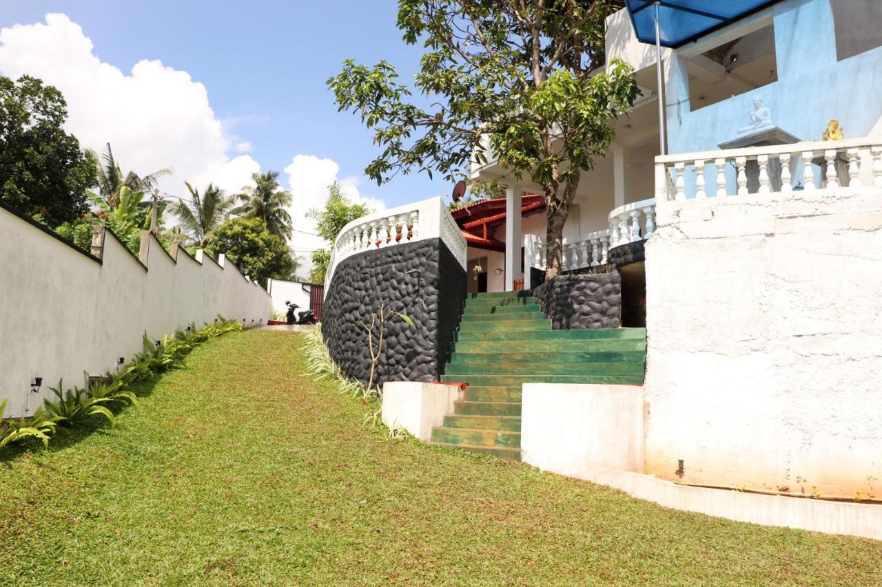 Hotel Blue Sky Mirissa Exterior foto